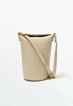 Massimo Dutti Vertical Mini- Handbag - White 7 Massimo Dutti Vertical Mini- Handbag - White -Massimo Dutti Shop 19972b9e7ca34997a36b5b997ef951f8