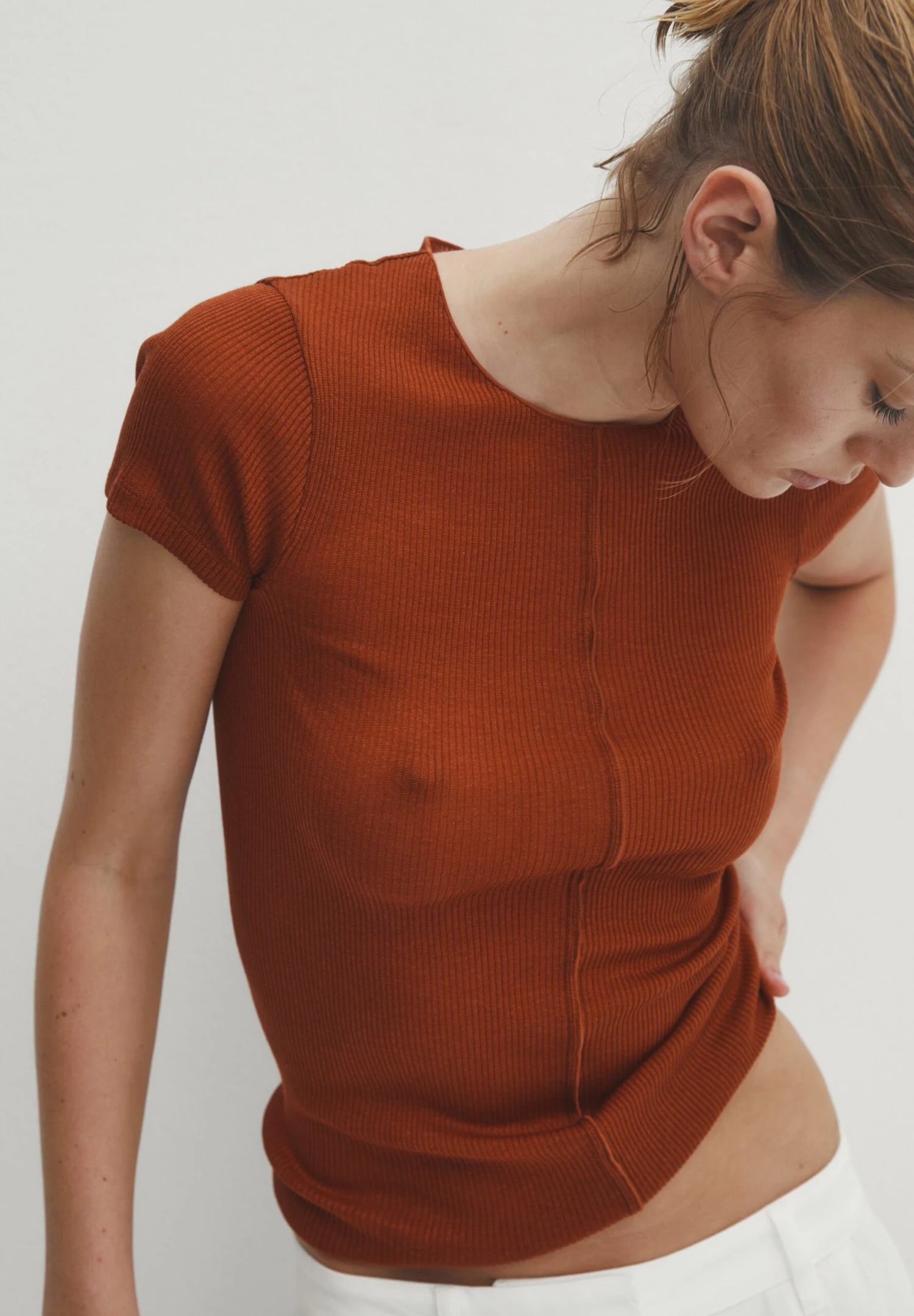 Massimo Dutti Shiny With Central Seam - Basic T-Shirt - Bordeaux 3 Massimo Dutti Shiny With Central Seam - Basic T-Shirt - Bordeaux