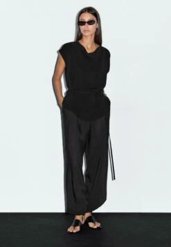 Massimo Dutti CREPE COWL NECK - Top - Black -Massimo Dutti Shop 1a44dbcba2d246668ab5b880b2a5247a