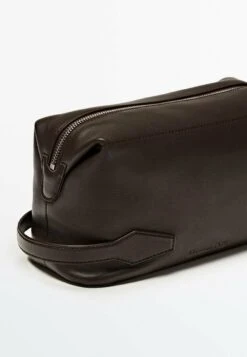 Massimo Dutti Toiletry With Zip- Wash Bag - Brown -Massimo Dutti Shop 1ae26c4514134e5b83b232bba1ad679a
