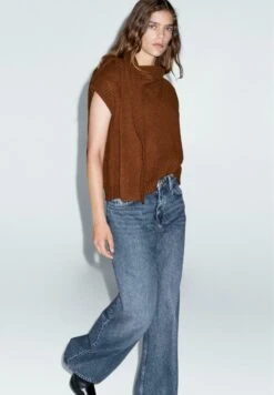 Massimo Dutti SLEEVELESS V-NECK WITH SCARF - Jumper - Brown -Massimo Dutti Shop 1cb48e25942c4dffa4eec6155a9d563d