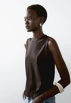 Massimo Dutti BOXY FIT WITH CREW NECK - Basic T-shirt - Ochre -Massimo Dutti Shop 1cb5b3b16bfb4a098655fdaf6fefd7ae