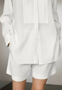 Massimo Dutti BLEND GARMENT WITH THIN PINTUCKS - Button-down Blouse - White -Massimo Dutti Shop 1dd48541e1be4c84a1cfb27715a84f4c