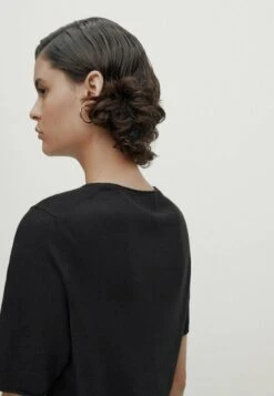 Massimo Dutti Short Sleeve - Basic T-Shirt - Black -Massimo Dutti Shop 1e02194265634ec9a1b642b43ba50c2b