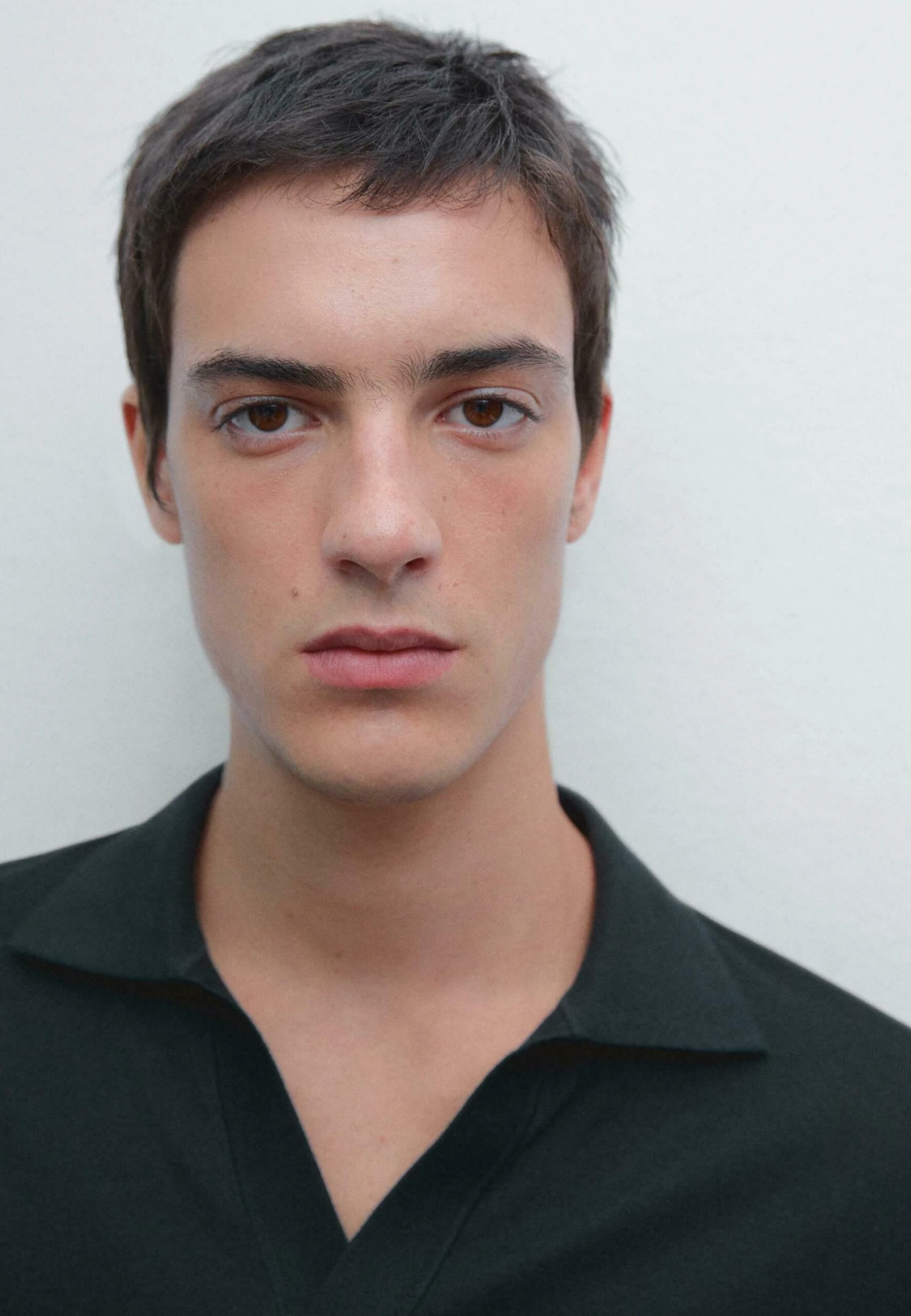 Massimo Dutti FINE V-NECK WITH SHORT SLEEVE - Polo Shirt - Dark Blue 6 Massimo Dutti FINE V-NECK WITH SHORT SLEEVE - Polo Shirt - Dark Blue - Image 4