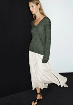 Massimo Dutti ASYMMETRIC CHECK MIDI - Maxi Skirt - White -Massimo Dutti Shop 1e8cb3b3c30c4c03a5029ec7ed81b658