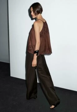 Massimo Dutti FLOWING FLORAL PRINT HALTER NECK - Top - Mottled Dark Brown -Massimo Dutti Shop 1ea88a5ceeed4f9895653fd311853444