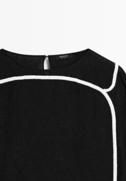 Massimo Dutti CONTRAST EMBROIDERY - Blouse - Black -Massimo Dutti Shop 1f8ddf1677954fe29b293aa3e4e86586