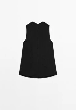 Massimo Dutti HALTER TOP WITH REMOVABLE BROOCH DETAIL - Blouse - Black -Massimo Dutti Shop 1f91c4db3f994013b40af994e6fa720d