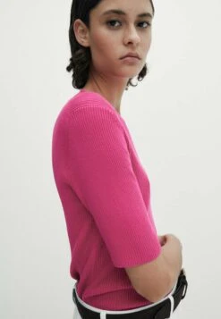 Massimo Dutti Crew Neck - Basic T-Shirt -Massimo Dutti Shop 1f9baca03fa54498a320f2057e5b2eb9