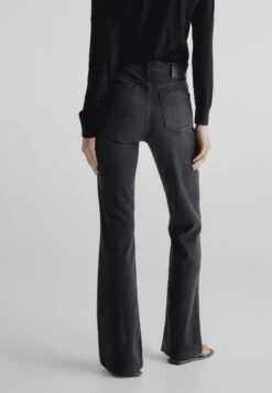 Massimo Dutti Flare Fit High-Waist - Flared Jeans -Massimo Dutti Shop 212046de389b4436a35acbc19596faf8