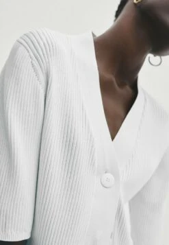 Massimo Dutti And Blend- Cardigan - Mottled Beige -Massimo Dutti Shop 215fcfcfc1934bcd9dad73e058d42adb