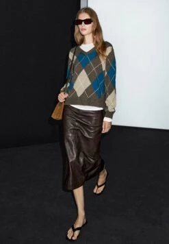 Massimo Dutti ARGYLE V-NECK - Jumper - Dark Blue -Massimo Dutti Shop 21c03b45f25347aba2f8b93a8c6e017c