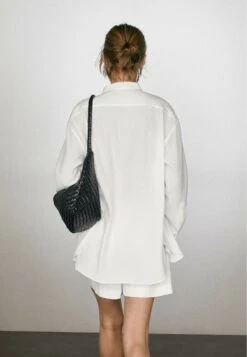 Massimo Dutti BLEND GARMENT WITH THIN PINTUCKS - Button-down Blouse - White -Massimo Dutti Shop 21e69e4b0f984160a5abbf840a588517