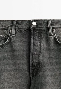 Massimo Dutti Fit - Straight Leg Jeans 18 Massimo Dutti Fit - Straight Leg Jeans -Massimo Dutti Shop 222fd24f208b47d4ada7fd71b5d277ef