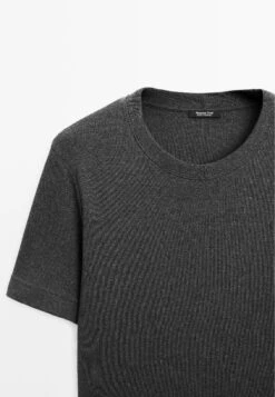 Massimo Dutti SHORT SLEEVE INTERLOCK WITH CREW NECK - Basic T-shirt - Grey -Massimo Dutti Shop 227be1d7423e4a698355bccc74c4e8b8
