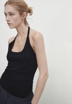 Massimo Dutti Halter With Square-Cut Neckline - Top -Massimo Dutti Shop 22ea32170ac5457c9a1effee85889f5e