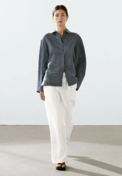 Massimo Dutti STRIPED WITH BUCKLE DETAIL - Trousers - White -Massimo Dutti Shop 251ce39158404003ad03c626693bc5f0