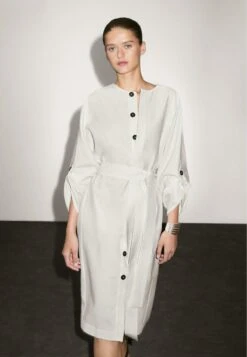 Massimo Dutti CONTRAST BUTTONS WITH BELT - Shirt Dress - WHITE 15 Massimo Dutti CONTRAST BUTTONS WITH BELT - Shirt Dress - WHITE -Massimo Dutti Shop 2553739ab1be4058ada259568168ed0e