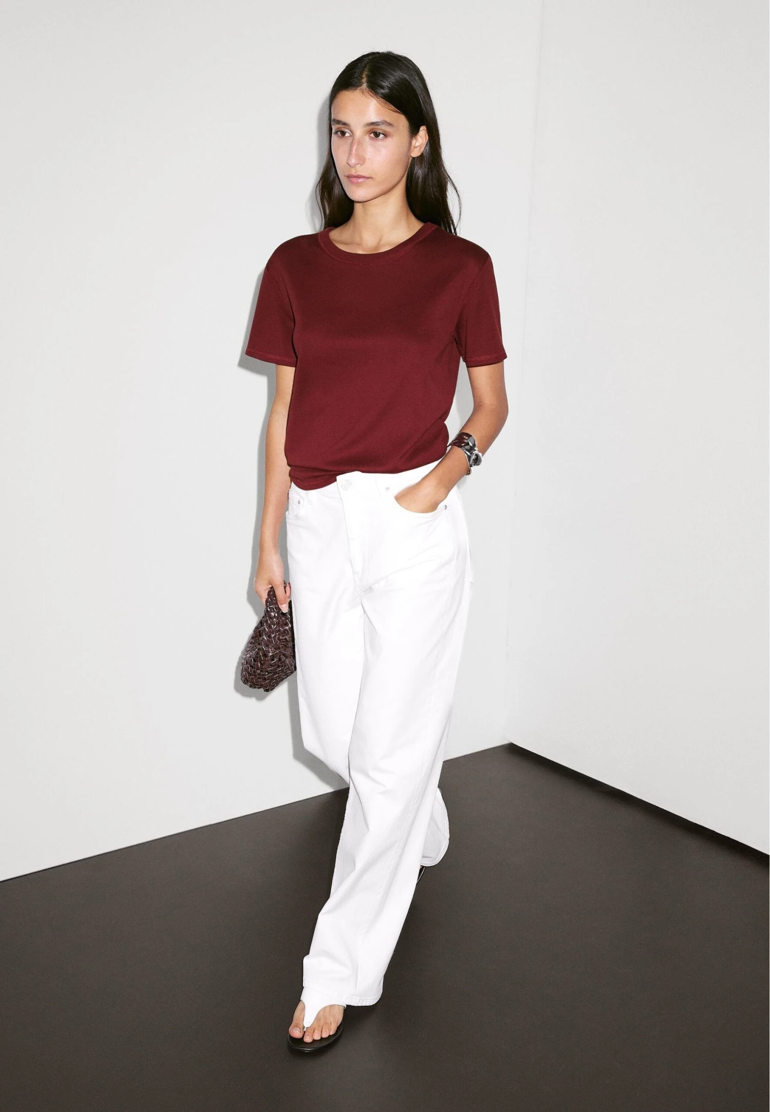 Massimo Dutti REGULAR FIT WITH COLLAR DETAIL - Basic T-shirt - Red 6 Massimo Dutti REGULAR FIT WITH COLLAR DETAIL - Basic T-shirt - Red - Image 4