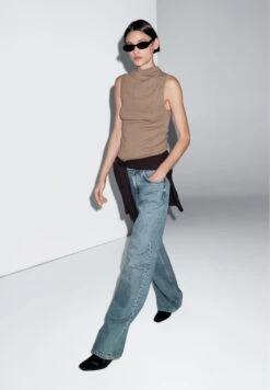 Massimo Dutti FITTED FUNNEL NECK - Top - Light Brown -Massimo Dutti Shop 25ad40d841914b2eb0fb1a972330c369