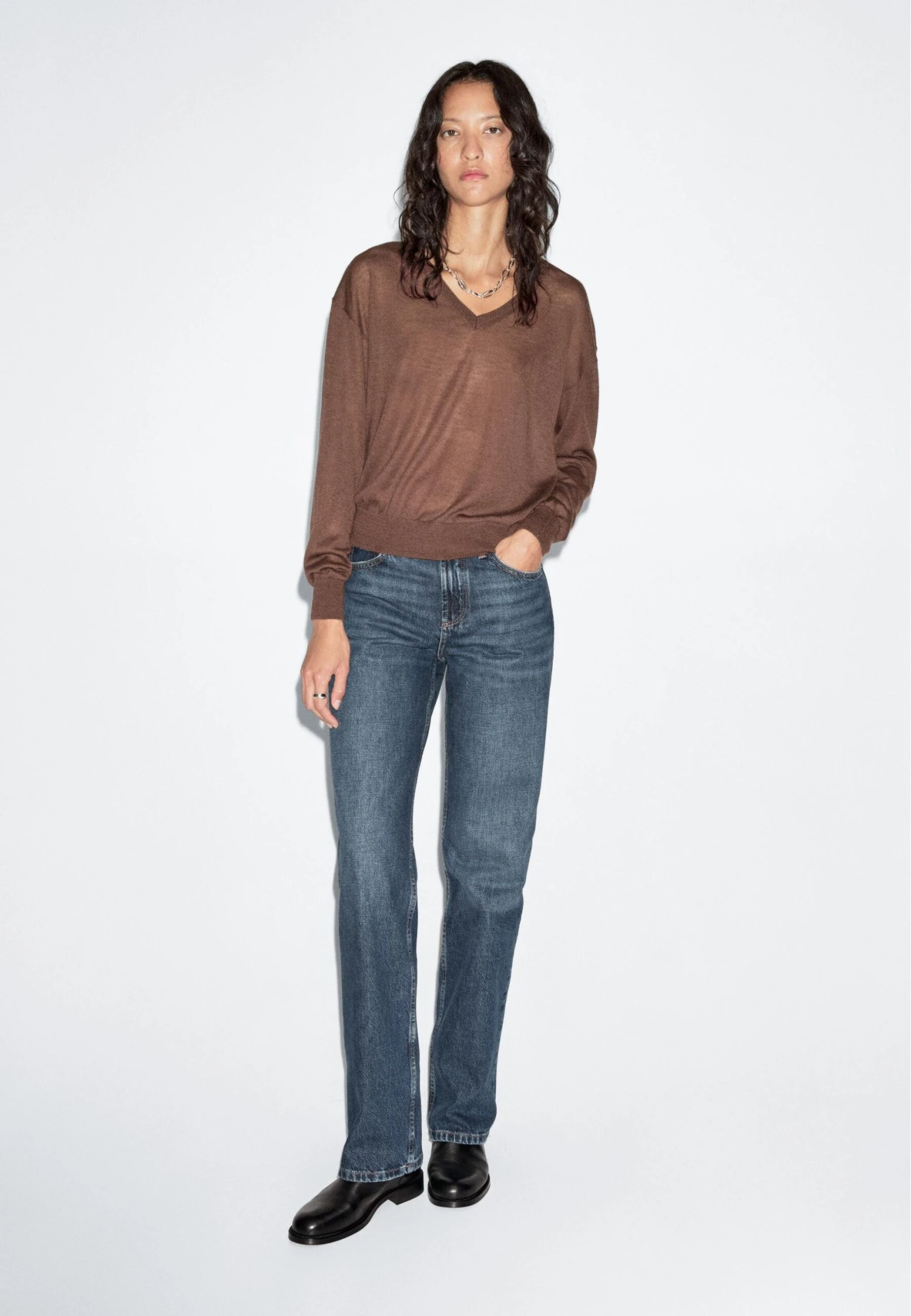 Massimo Dutti FINE SEMI-SHEER WITH V-NECK - Jumper - Brown 4 Massimo Dutti FINE SEMI-SHEER WITH V-NECK - Jumper - Brown - Image 2
