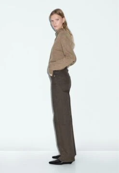 Massimo Dutti HIGH-WAIST WIDE-LEG - Wide Leg - Dark Brown 16 Massimo Dutti HIGH-WAIST WIDE-LEG - Wide Leg - Dark Brown -Massimo Dutti Shop 26768584f5d241ff979633ff0f74a7f1