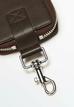 Massimo Dutti Square With Zip - Wallet - Brown -Massimo Dutti Shop 26f27cafdc6a4548ba81a0e7e8356725