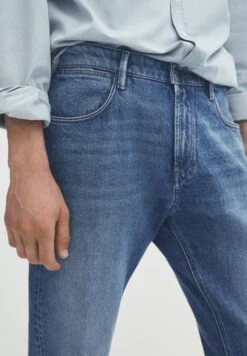 Massimo Dutti Stonewash- Straight Leg Jeans - Blue -Massimo Dutti Shop 2778f527c4e2471792dcc5468aa4e4d5