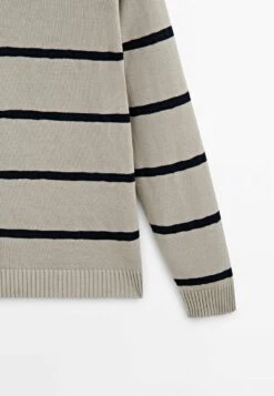 Massimo Dutti Colour Block Crew Neck- Jumper - Beige -Massimo Dutti Shop 27c6bf0a9fde4da8bbf2e034dad40113