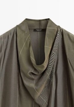 Massimo Dutti FLOWING GARMENT WITH STRIPED DETAILS - Blouse - Khaki 19 Massimo Dutti FLOWING GARMENT WITH STRIPED DETAILS - Blouse - Khaki -Massimo Dutti Shop 2809c0af9d5e47389be7c4277a0edf1a