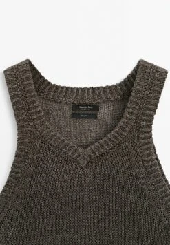 Massimo Dutti V-NECK - Top - Mottled Dark Green -Massimo Dutti Shop 28482ed3b6da49c98a23e5ec250cb3f3