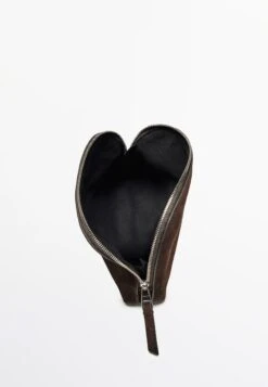 Massimo Dutti SMALL SPLIT TOILETRY - Wash Bag - Brown -Massimo Dutti Shop 299a80ec5b3b4f7caff69b6b8f37a062