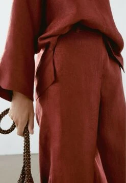 Massimo Dutti FLOWING MID-WAIST - Trousers - Red -Massimo Dutti Shop 29eefeba8b974be381c9000d94e6d402