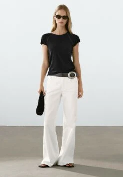 Massimo Dutti SHORT SLEEVE WITH CONTRAST SEAMS - Basic T-shirt - Black -Massimo Dutti Shop 2a0d75400be2414bbb3cfe8e0b8a2211