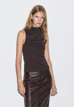 Massimo Dutti FITTED FUNNEL NECK - Top - Dark Brown