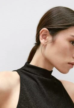 Massimo Dutti METALLIC-EFFECT HALTER NECK - Top - Black 15 Massimo Dutti METALLIC-EFFECT HALTER NECK - Top - Black -Massimo Dutti Shop 2a5fcb48a71e41fabbc5b3293bef0d6c