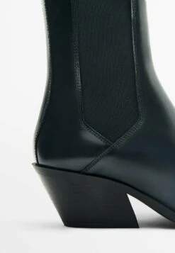 Massimo Dutti Ankle Boots - Black -Massimo Dutti Shop 2aa656375f1043bcbc74e8953ca92d4b