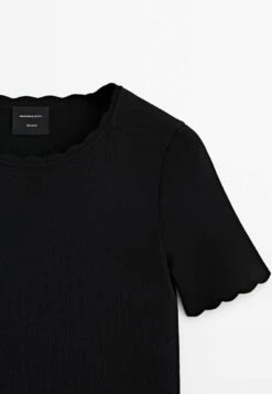 Massimo Dutti Studio - With Wavy Details - Print T-Shirt - Black -Massimo Dutti Shop 2bd4b2a57a874c5d93f2bcc7b74f28a5