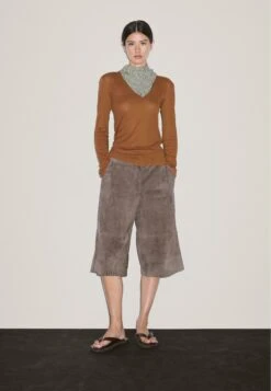 Massimo Dutti WITH NECKLINE - Long Sleeved Top - Ochre -Massimo Dutti Shop 2c7861fe755c4498a7af0b5ee260eb34