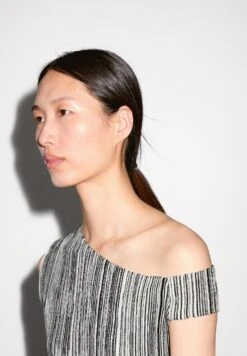 Massimo Dutti ASYMMETRIC NECK WITH STRIPED PRINT - Top - Black 14 Massimo Dutti ASYMMETRIC NECK WITH STRIPED PRINT - Top - Black -Massimo Dutti Shop 2c88373414d74526889380948ac03e90