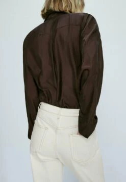 Massimo Dutti Mid Waist - Straight Leg Jeans 15 Massimo Dutti Mid Waist - Straight Leg Jeans -Massimo Dutti Shop 2ca67fe9a9f34042b3793b75c3f463b6