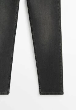 Massimo Dutti Cropped-Fit - Slim Fit Jeans 22 Massimo Dutti Cropped-Fit - Slim Fit Jeans -Massimo Dutti Shop 2d1c48cf4ebc42c9a6a1ba5e50a01827