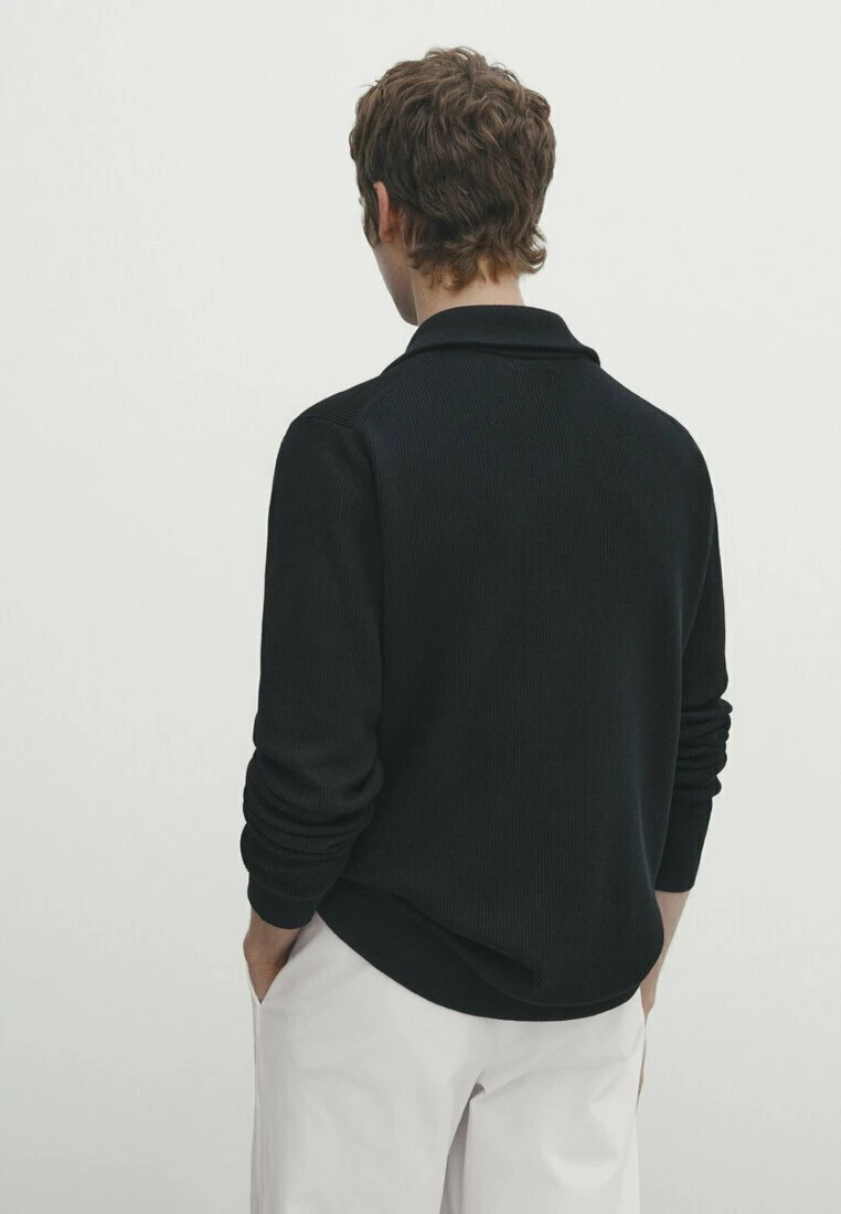 Massimo Dutti Textured Mock Neck With Zip - Jumper - Black 4 Massimo Dutti Textured Mock Neck With Zip - Jumper - Black - Image 2