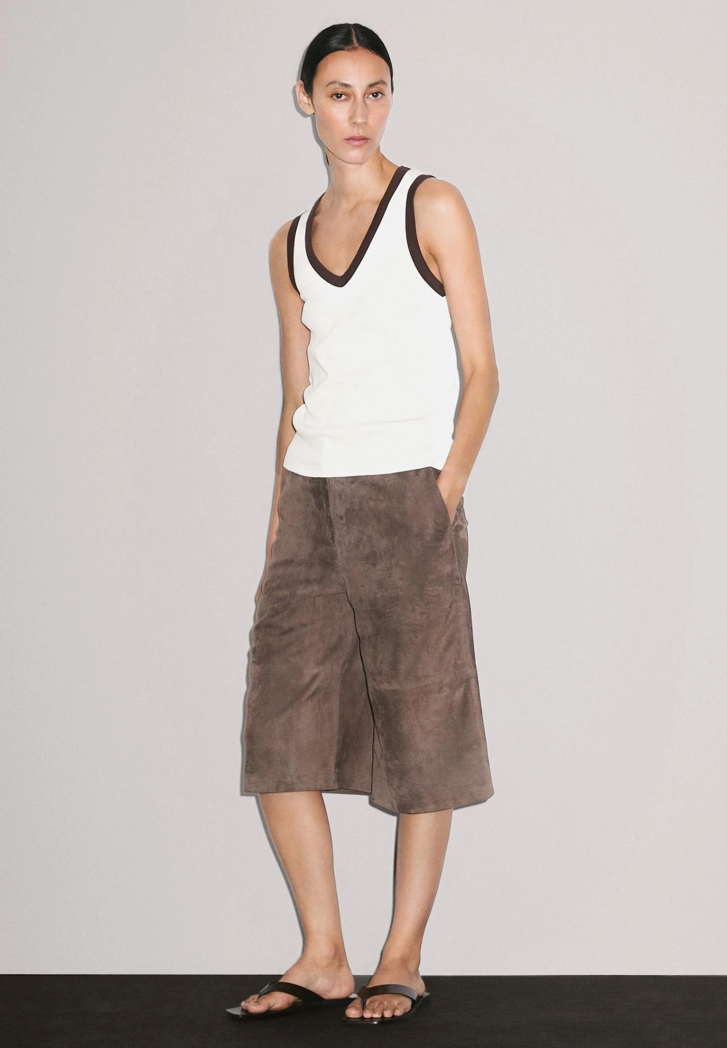 Massimo Dutti RIBBED V-NECK WITH THICK STRAPS - Basic T-shirt - White 3 Massimo Dutti RIBBED V-NECK WITH THICK STRAPS - Basic T-shirt - White