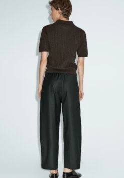 Massimo Dutti BARREL FIT WITH ELASTICATED WAISTBAND - Trousers - Black -Massimo Dutti Shop 2e6d01e99df94191a79d479160665c30