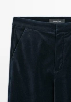 Massimo Dutti SKINNY FLARE FIT VELVET - Trousers - Dark Blue 22 Massimo Dutti SKINNY FLARE FIT VELVET - Trousers - Dark Blue -Massimo Dutti Shop 2f1b0f6bc13f44ec980f0d9d716826ef