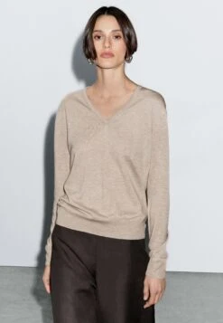 Massimo Dutti LONG SLEEVES WITH V-NECK - Jumper - Sand
