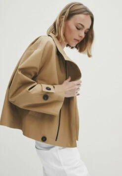 Massimo Dutti Cropped With Contrast Detail - Summer Jacket 15 Massimo Dutti Cropped With Contrast Detail - Summer Jacket -Massimo Dutti Shop 2f374f83fea141a8b7773d0c401a24ac