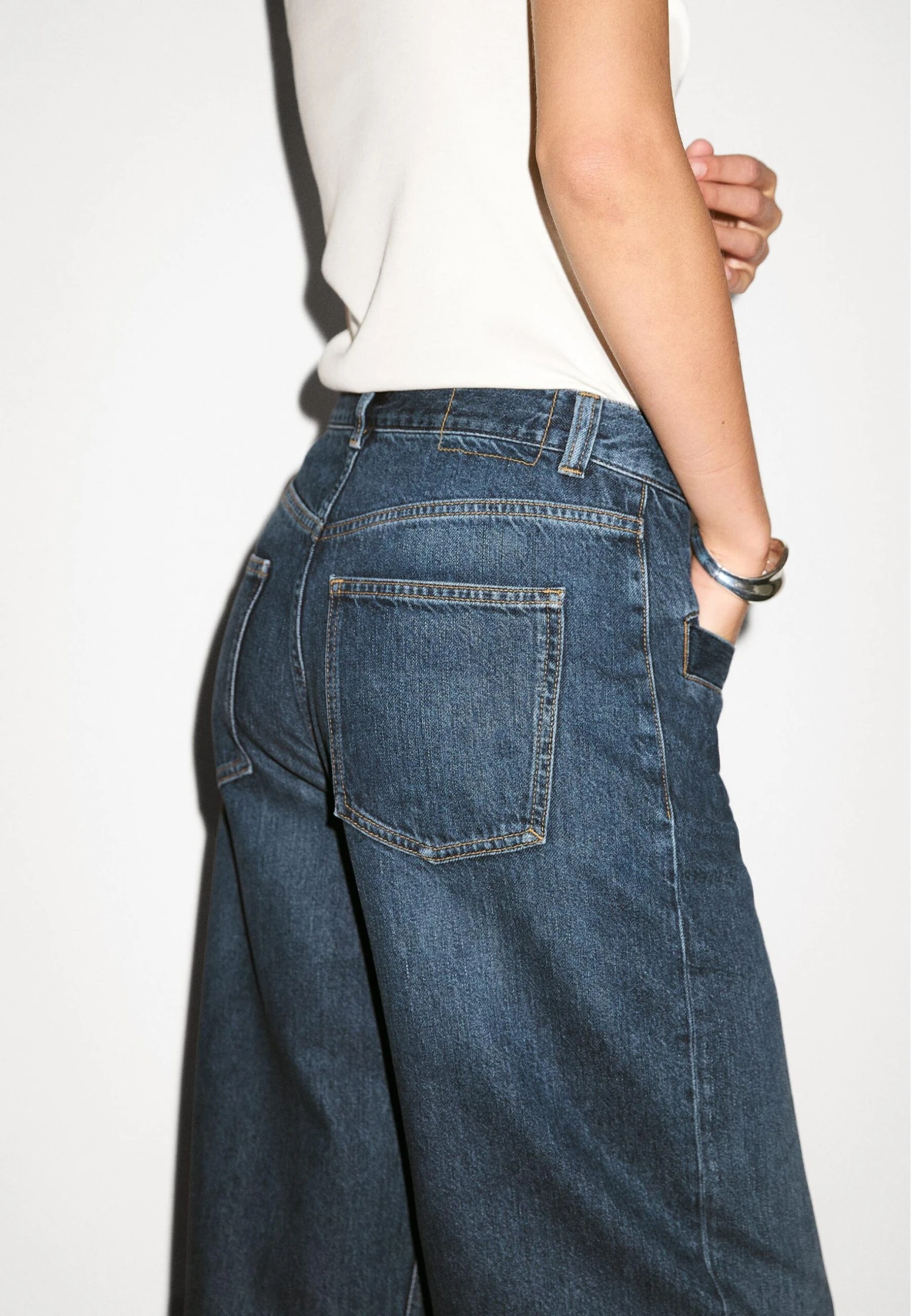 Massimo Dutti HIGH-WAIST WIDE-LEG WITH POCKETS - Wide Leg - Blue 4 Massimo Dutti HIGH-WAIST WIDE-LEG WITH POCKETS - Wide Leg - Blue - Image 2